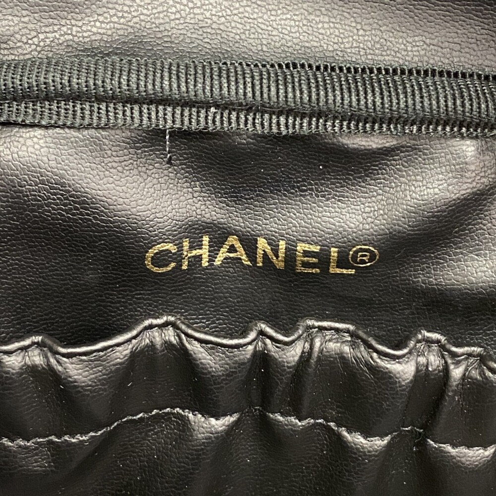 CHANEL Black Caviar Leather Vanity Bag - Picture 5 of 9